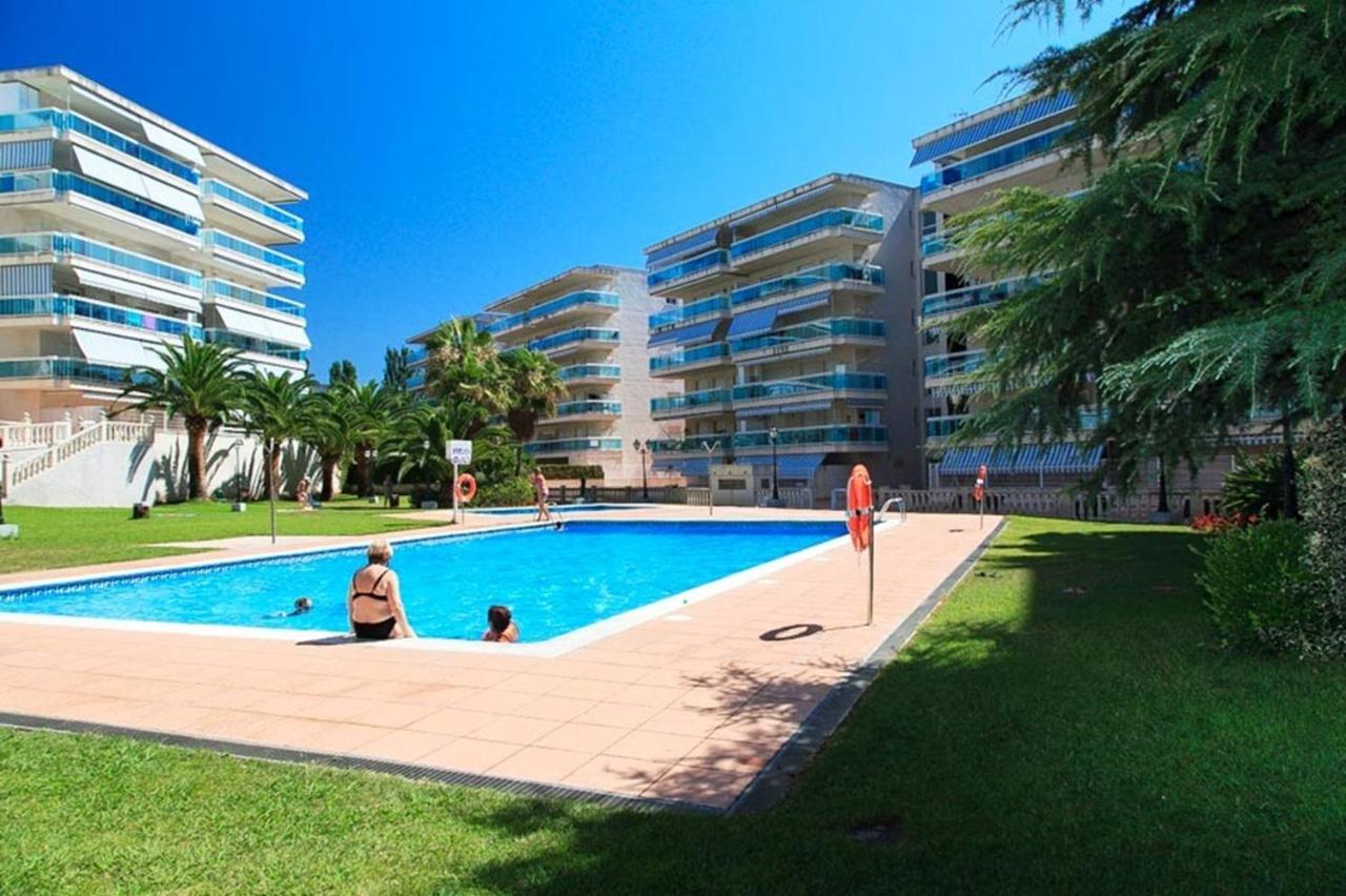 Uhc Village Park Apartments Σαλού Εξωτερικό φωτογραφία