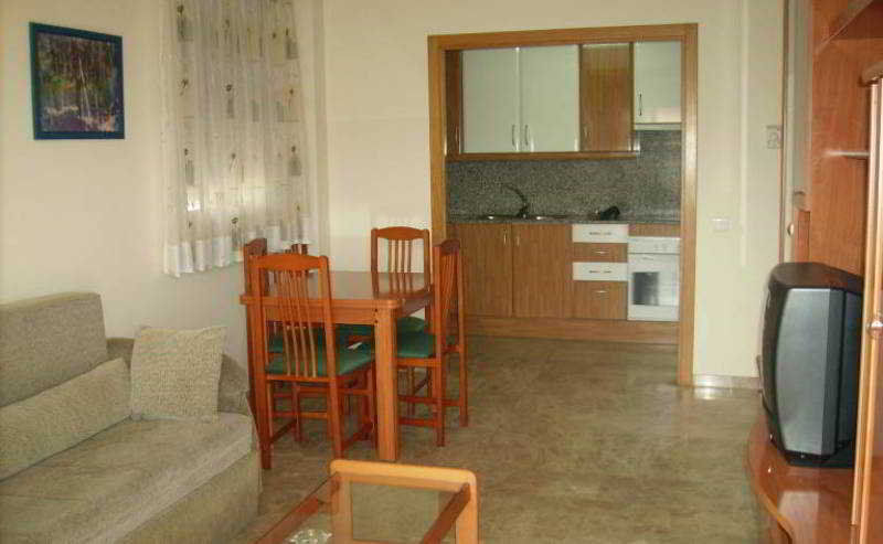 Uhc Village Park Apartments Σαλού Εξωτερικό φωτογραφία